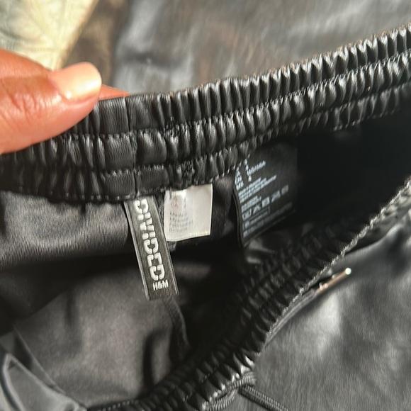 H&M Black Faux Leather Jogger Sweatpants - Picture 3 of 11